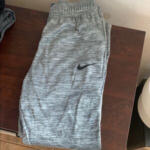 Nike Kids Gray Jogger Pants size Large Brand New no tag